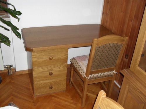 9 - Commode