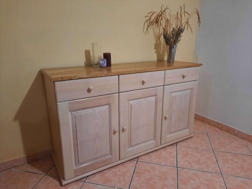 37 - Commode